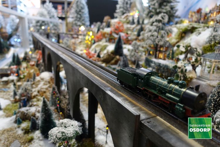 Lemax trein in kerstdorp tuincentrum Osdorp 2017