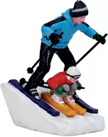 Lemax coming through kerstdorp figuur type 3 Vail Village 2017