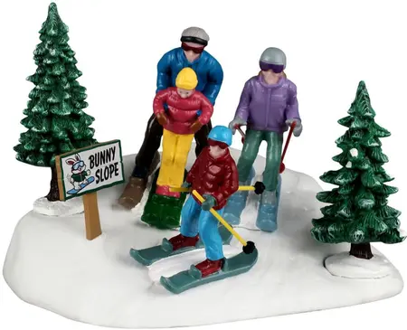 Lemax family ski day kerstdorp tafereel Vail Village 2026 - afbeelding 1