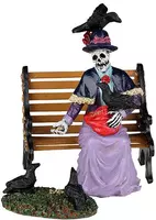 Lemax feeding the birds s/2 halloween figuur Spooky Town 2022