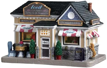 Lemax iced desserts verlicht kersthuisje Caddington Village 2019