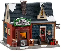 Lemax leo's leatherworks & repairs verlicht kersthuisje Vail Village 2025 - afbeelding 1