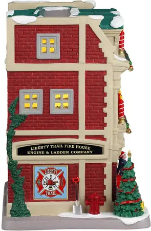 Lemax liberty trail fire house verlicht kersthuisje Caddington Village 2024 - afbeelding 2