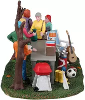 Lemax neighborhood yard sale kerstdorp tafereel Harvest Crossing  2023 - afbeelding 2