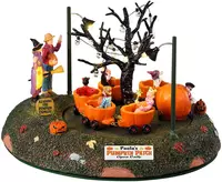 Lemax pumpkin patch train bewegend tafereel Spooky Town 2023