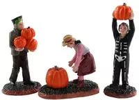 Lemax pumpkin pickers s/3 figuur Spooky Town 2018