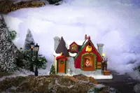 Lemax santa's snack shack verlicht kersthuisje Santa's Wonderland 2024 - afbeelding 4