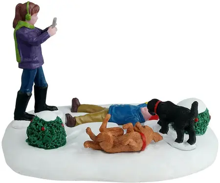 Lemax snow angel's best friend kerstdorp tafereel Vail Village 2024 - afbeelding 4