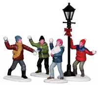 Lemax snowball fight!  s/4 kerstdorp figuur type 5 2013