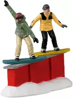 Lemax snowboard sliders kerstdorp figuur type 4 Vail Village 2023