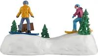 Lemax snowboarding practice kerstdorp tafereel Vail Village 2026 - afbeelding 4