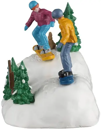 Lemax snowboarding practice kerstdorp tafereel Vail Village 2026 - afbeelding 3