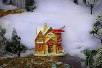 Lemax the melted snowflake verlicht kersthuisje Vail Village 2024 - afbeelding 4