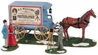 Lemax traveling photographer wagon, s/3 kerstdorp tafereel Caddington Village 2021 - afbeelding 1