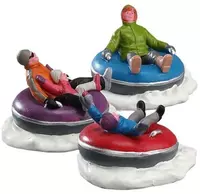 Lemax tubing family s/3 kerstdorp tafereel Vail Village 2017 - afbeelding 3