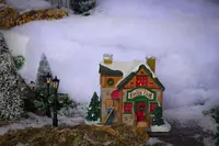 Lemax winter's haven café verlicht kersthuisje Vail Village 2024 - afbeelding 4
